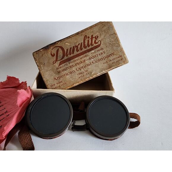 Vintage American Optical Duralite Safety Goggles- with original box and cloth - Picture 2 of 10